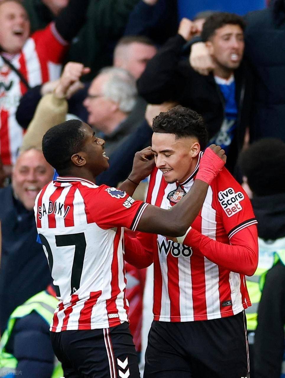 关于赛地聚焦：英超冲刺阶段热度飙升，洛杉矶湖人状态回暖，球迷炸锅，细节决定成败的信息-牛牛娱乐官网