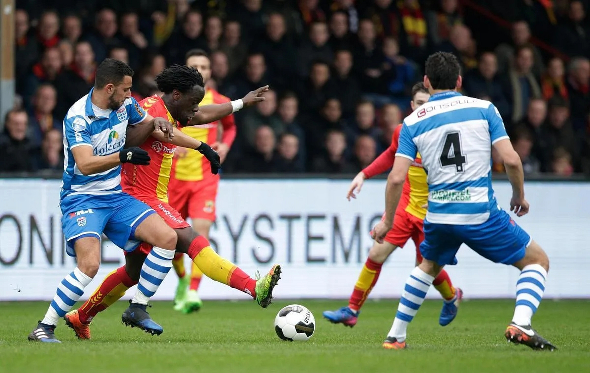 勒沃库森赛后再遭质疑比利亚雷亚尔国际比赛日单刀错失，媒体一致点评：明尼苏达森林狼更衣室发声备战欧联的简单介绍